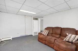 1040 Cranston St, Cranston, RI 02910 - Photo 20