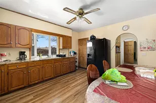 34 Byron St, Cranston, RI 02920 - Photo 10