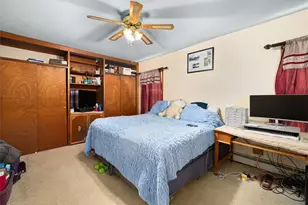 34 Byron St, Cranston, RI 02920 - Photo 4