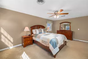 121 Zinnia St, Warwick, RI 02886 - Photo 26