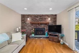 121 Zinnia St, Warwick, RI 02886 - Photo 20