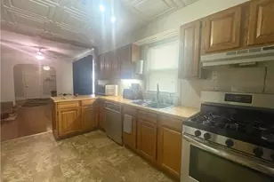 1005 Narragansett Blvd, Providence, RI 02905 - Photo 4