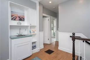 29 Anthony St, Newport, RI 02840 - Photo 14