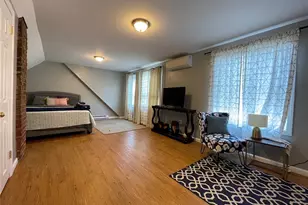 29 Anthony St, Newport, RI 02840 - Photo 20