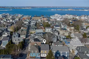 29 Anthony St, Newport, RI 02840 - Photo 28