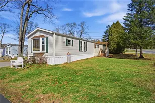 225 Brayton Rd, Tiverton, RI 02878 - Photo 1