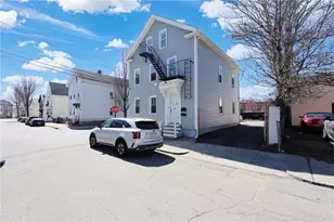 20 De Soto St, Providence, RI 02909 - Photo 2