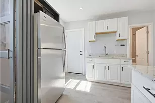 20 De Soto St, Providence, RI 02909 - Photo 10