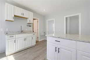 20 De Soto St, Providence, RI 02909 - Photo 8