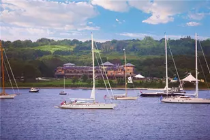 125 Corys Ln, Portsmouth, RI 02871 - Photo 2