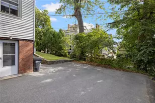 165 Waterman St, Providence, RI 02906 - Photo 32