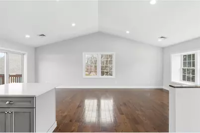 29 Calumet Avenue, Johnston, RI 02919 - Photo 8