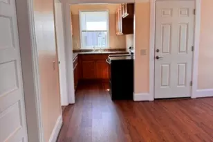 31 Potters St, Pawtucket, RI 02860 - Photo 2