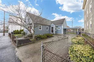 12 Union St, Warren, RI 02885 - Photo 32