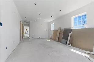 34 Vine St, West Warwick, RI 02893 - Photo 12