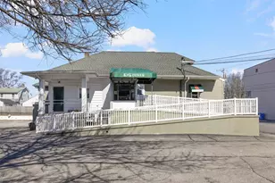 1137 Charles St, North Providence, RI 02904 - Photo 34