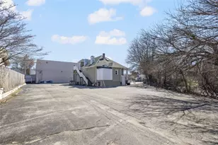 1137 Charles St, North Providence, RI 02904 - Photo 28