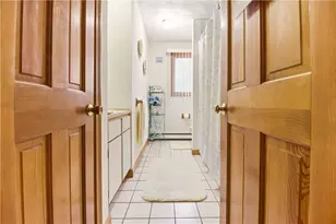 8 Birchwood Dr, Bristol, RI 02809 - Photo 12