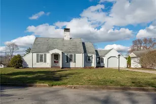 369 Manor Dr, Warwick, RI 02888 - Photo 20