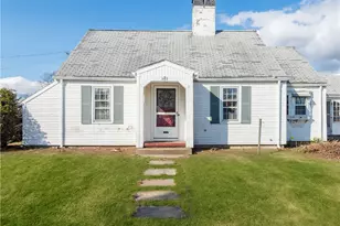 369 Manor Dr, Warwick, RI 02888 - Photo 2