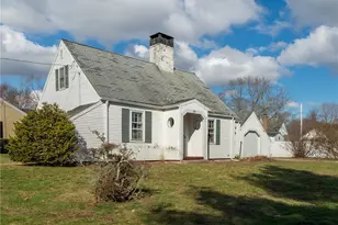 369 Manor Dr, Warwick, RI 02888 - Photo 4