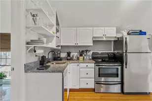 20 Berkeley Ave, Newport, RI 02840 - Photo 6