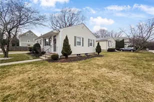 10 Brayton Ave, East Providence, RI 02916 - Photo 4