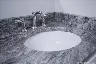 30 Preston St, Providence, RI 02906 - Photo 14