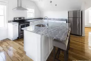 30 Preston St, Providence, RI 02906 - Photo 4