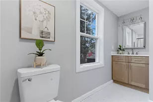 104 Woodbine St, Providence, RI 02906 - Photo 14