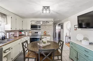 514 Killingly St, Johnston, RI 02919 - Photo 12