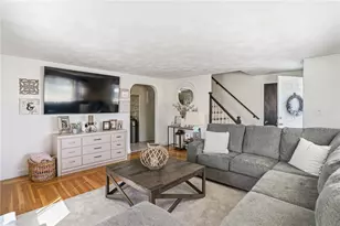 514 Killingly St, Johnston, RI 02919 - Photo 6