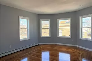 98 Whitmarsh St, Providence, RI 02907 - Photo 6