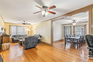 300 Farmington Ave, Cranston, RI 02920 - Photo 10