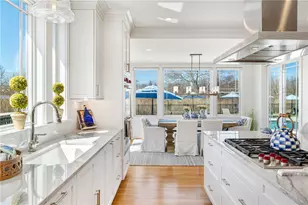 1048 Ocean Rd, Narragansett, RI 02882 - Photo 16