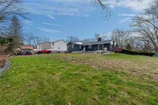 77 Woodlawn Ave, North Providence, RI 02904 - Photo 32