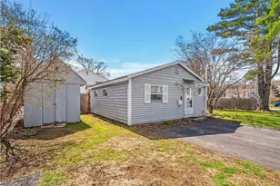 34 Steere Ave, North Providence, RI 02911 - Photo 10