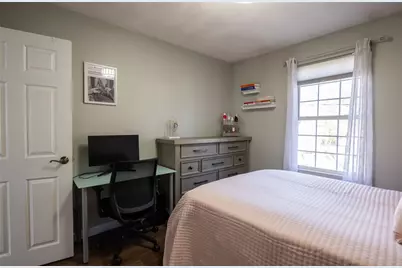 367 Commonwealth Avenue, Warwick, RI 02886 - Photo 24