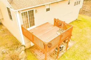 367 Commonwealth Ave, Warwick, RI 02886 - Photo 4