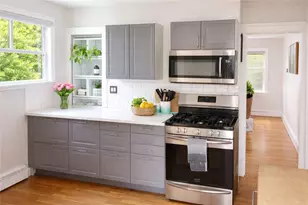 83 Packard St, Cranston, RI 02910 - Photo 2