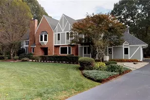 48 St George Ct, Warwick, RI 02888 - Photo 2