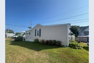 64 Burnside Avenue, Narragansett, RI 02882 - Photo 12