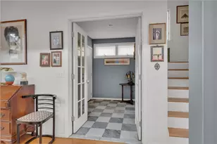 137 University Ave, Providence, RI 02906 - Photo 8