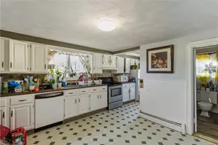 60 Hendricks St, Central Falls, RI 02863 - Photo 6