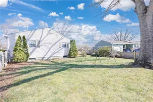 47 Sleepy Hollow Dr, Cumberland, RI 02864 - Photo 2