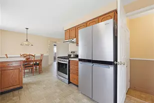 47 Sleepy Hollow Dr, Cumberland, RI 02864 - Photo 12