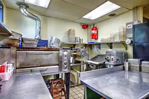 771 Hope St, Providence, RI 02906 - Photo 18