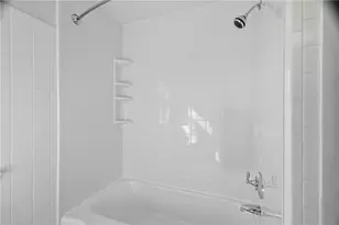 20 Dean St, Pawtucket, RI 02861 - Photo 16