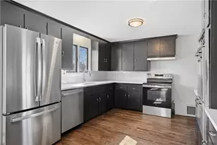 20 Dean St, Pawtucket, RI 02861 - Photo 4