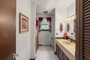 154 Spring Valley Dr, East Greenwich, RI 02818 - Photo 20
